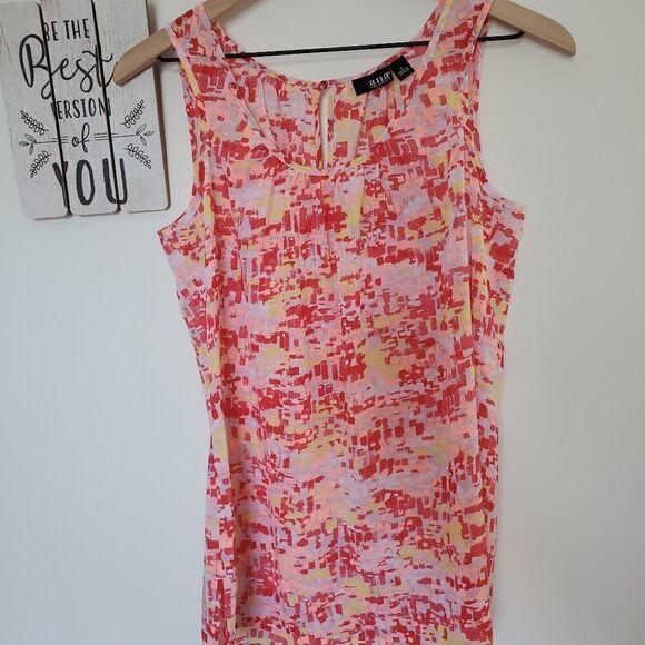 A.N.A (A New Approach) Women's Size Small Geormetric Pattern Sleeveless Blouse - Picture 3 of 8